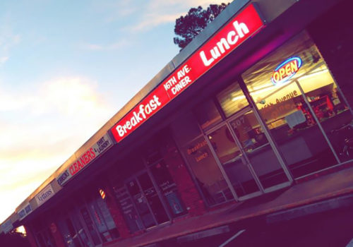 Restaurant sign for 16th Ave Diner