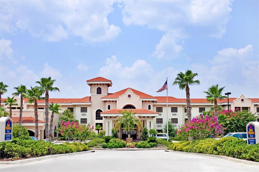 Best Western Gateway Grand exterior and front entrance
