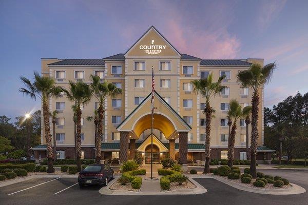 Country Inn and Suites