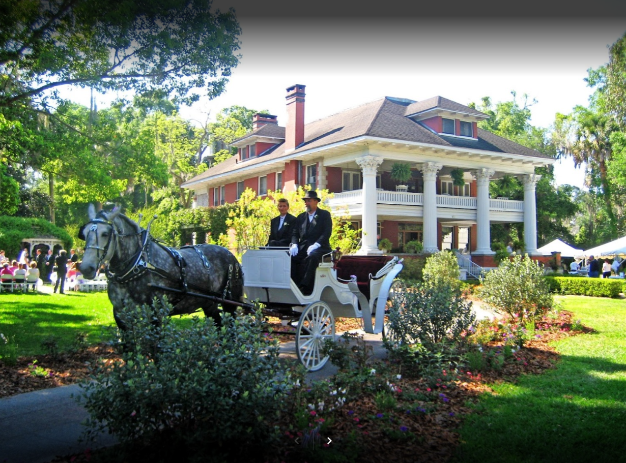 Herlong Mansion horse and carriage
