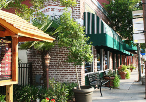 Downtown High Springs in front of The Great Outdoors Restaurant