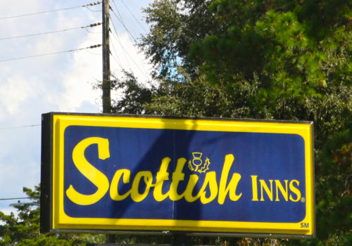 Sign at Scottish Inn in Gainesville