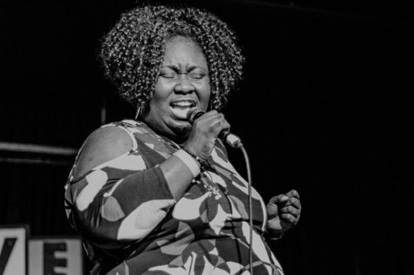 Michelle singing at High Dive