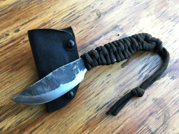 Hand forged knife with paracord handle