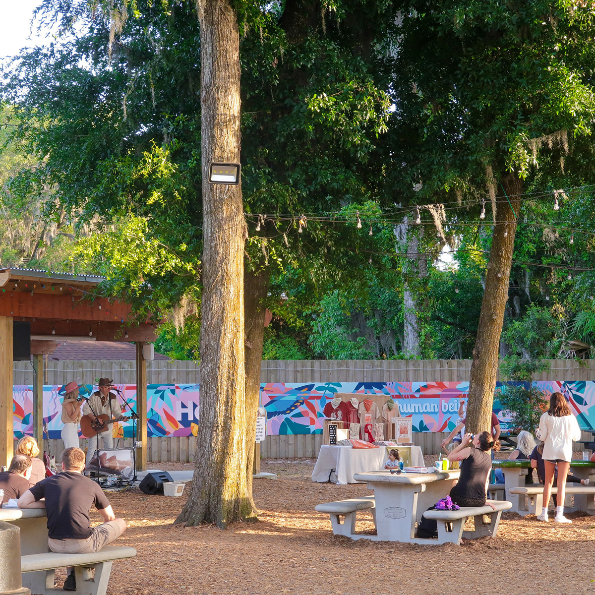 outdoor seating at 4th ave food park