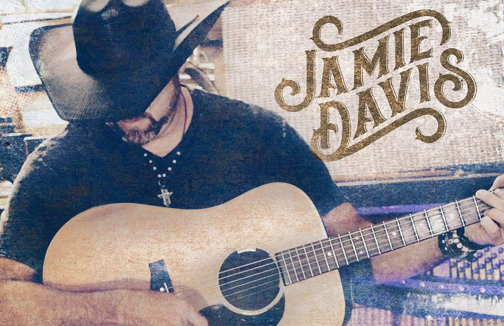 jamie davis with guitar