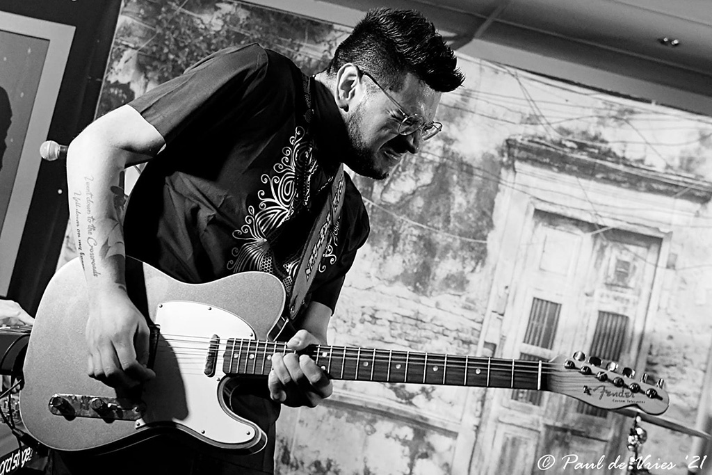blues guitarist