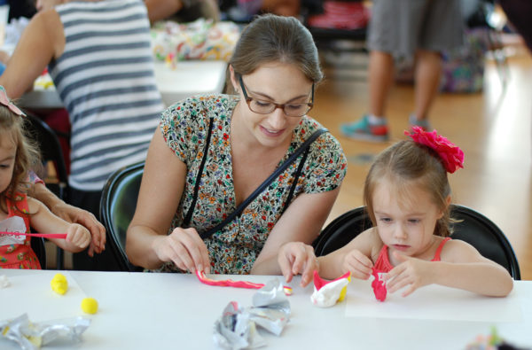 kids making art at tot time