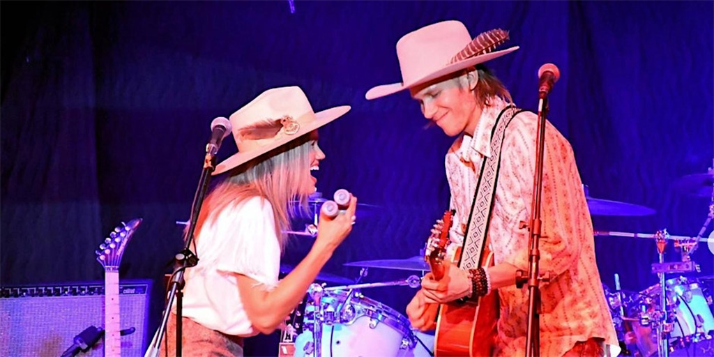 lance and lea on stage