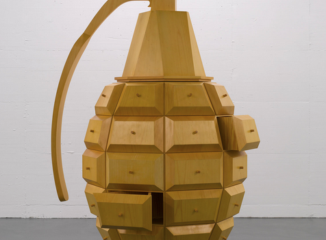 Los Carpinteros, Granada de manos, 2004. Daros Latinamerica Collection, Zürich