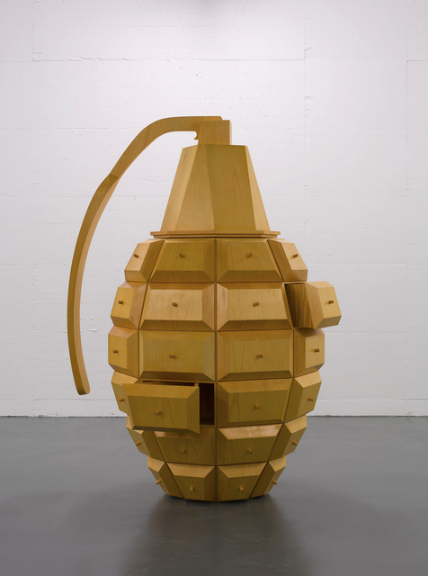 Los Carpinteros, Granada de manos, 2004. Daros Latinamerica Collection, Zürich