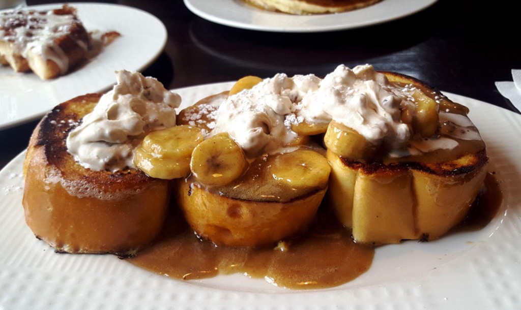 french toast brunch plate